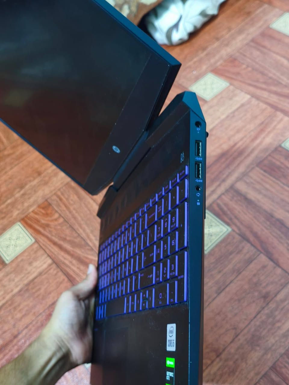 سلام عليكم حاسبه لابتوب hp بافلون كيبورد لون بنفسجي   ci5 جيل 11 رام 16 ddr4  هارد ssd 256 + هارد خارجي حجم 1 تيرا  نضيف جدا استعمال قليل جدا للبرامج القويه والهندسية + العاب القوية 
بتل فيلد 6
 رزنت ايفل 9 
ريديت 2 
كود وير 3
كود وير 2 
والكثير من الالعاب  القوية 
السعر 800 بي  مجال قليل جدا 
الملحقات كيبورد + ماوس + ماوس باد + فان اصلي خمس مراوح 
سبيكر صوت كامله مكفوله من كلشي استخدام شخصي 
مكلف بالنشر صاحب الجهاز 👈@منتظر الحسيني
الاتصال علئ الرقم *********** او علئ الخاص
