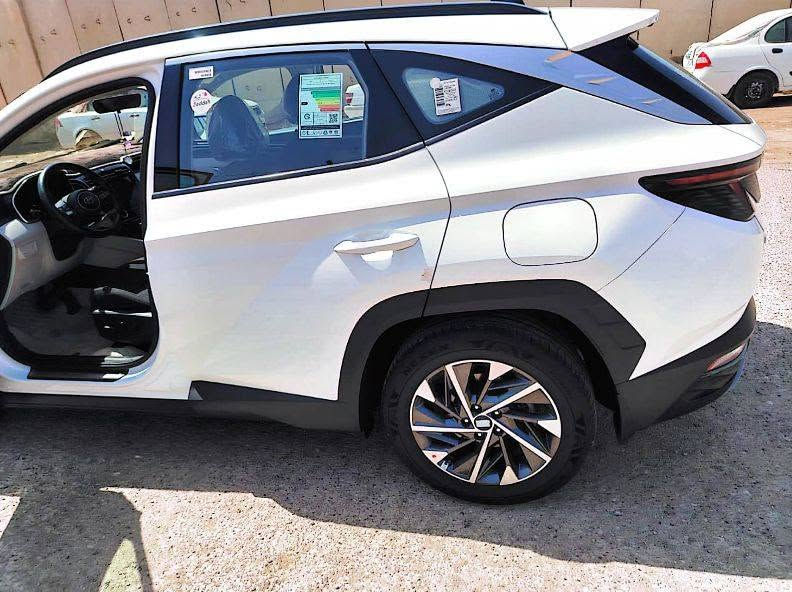 هيونداي توسان 2023 – للبيع 🚗
المواصفات العامة:  

​الموديل: 2023  خليجي

​الحالة: مكفولة كفالة عامة من أي ضرر، صبغ، أو تعديل (شرط الفحص)  

​المحرك: [2000 دوش المرغوب]  

​المواصفات: [شاشة كبيرة، كاميرا، بصمة، كشنات قماش/ تشغيل عن بعد / مرايات شفط مع البصمه، هند بريك بصمة، رادار امامي،تحديد مسار، تبريد قطعتين، مانع الاصطدام، شاحن وايرلس ]  

​المسافة [45982 ألف كم]  

​الرقم: [بغداد / باسمي تحويل ثاني يوم ]

​✨ الملاحظات:  

مكلف مكلف بالنشر لا ارد على الخاص او التعليقات 🌹🌹

​السيارة بحالة الشركة ونظيفة جداً (أخت الزيرو).  

​💵 السعر: [ 205 $ بيها مجال ]

📍 الموقع: [الناصرية]

📞 للتواصل والاستفسار: [***********]

