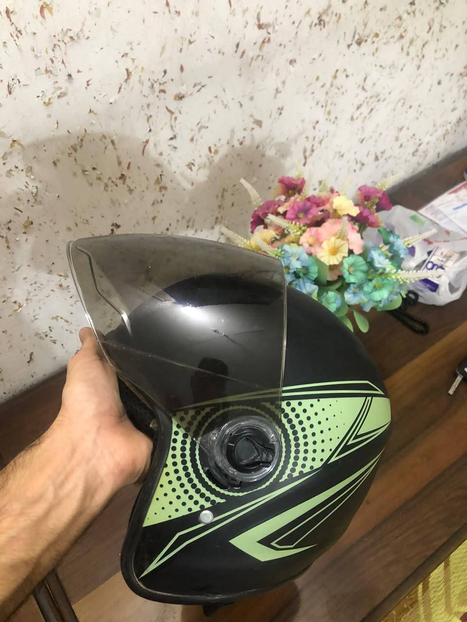للبيع خوذه مع جهاز ابل دبل توصاله عزل تام نظارات شمسيه +
مايك. كاميرا تصوير بدقه hd   مع خوذه هديه 
بسعر 80 الف. الجهاز أخو الجديد استعمال قليل. 👌
بطاريه شحن كامل  تستعمل لمده 20 يوم ***********
