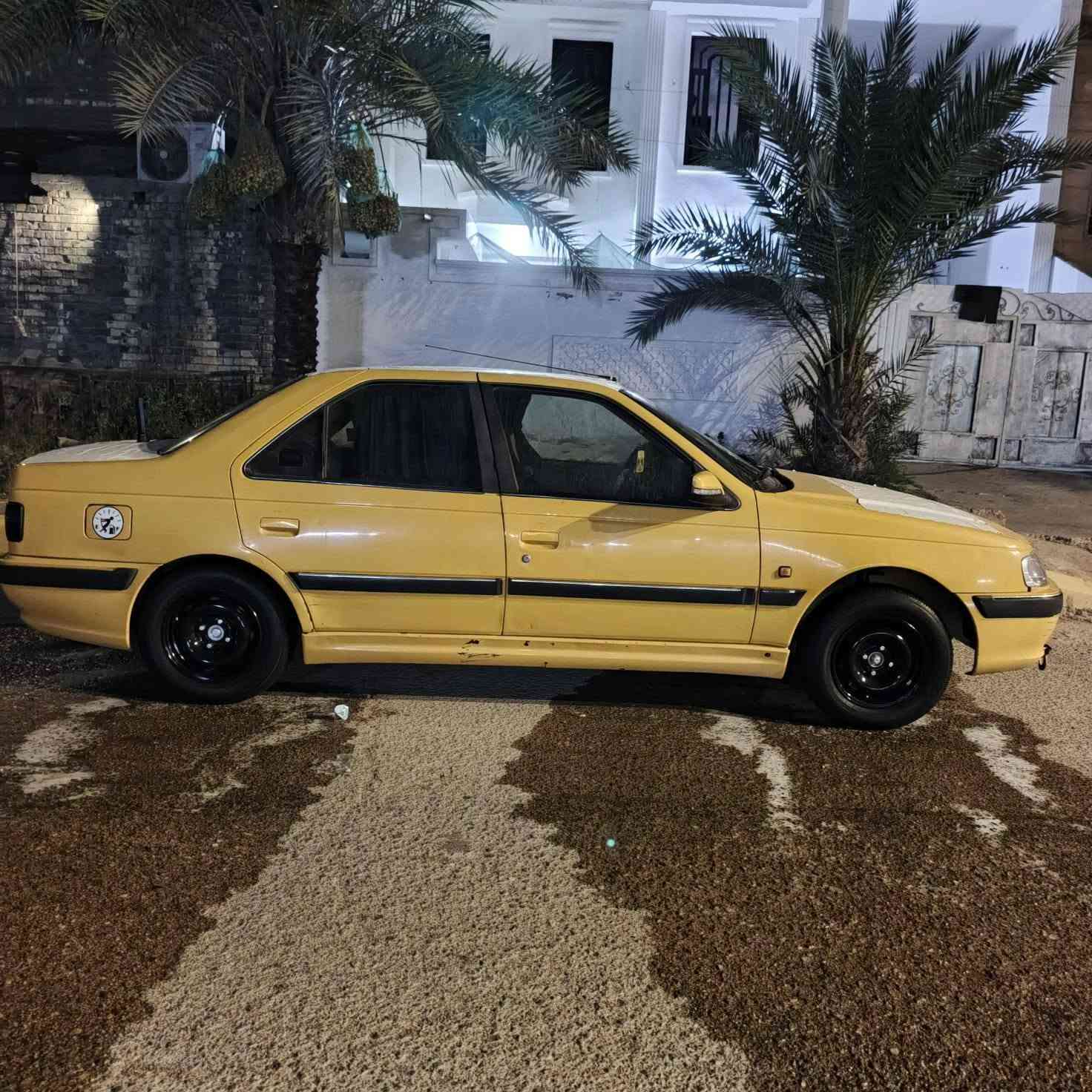 بيجو بارص 2015كير مكينه تبريد مكفول بيه صبغ جاملغ امامي والهالات الوره تعمير ماشيه ٢٣٣الف تايرات جدد سنويه لل29بسمي السعر٥٣ وبيه مجال مكاني حصوه او كراده رقمي ***********
