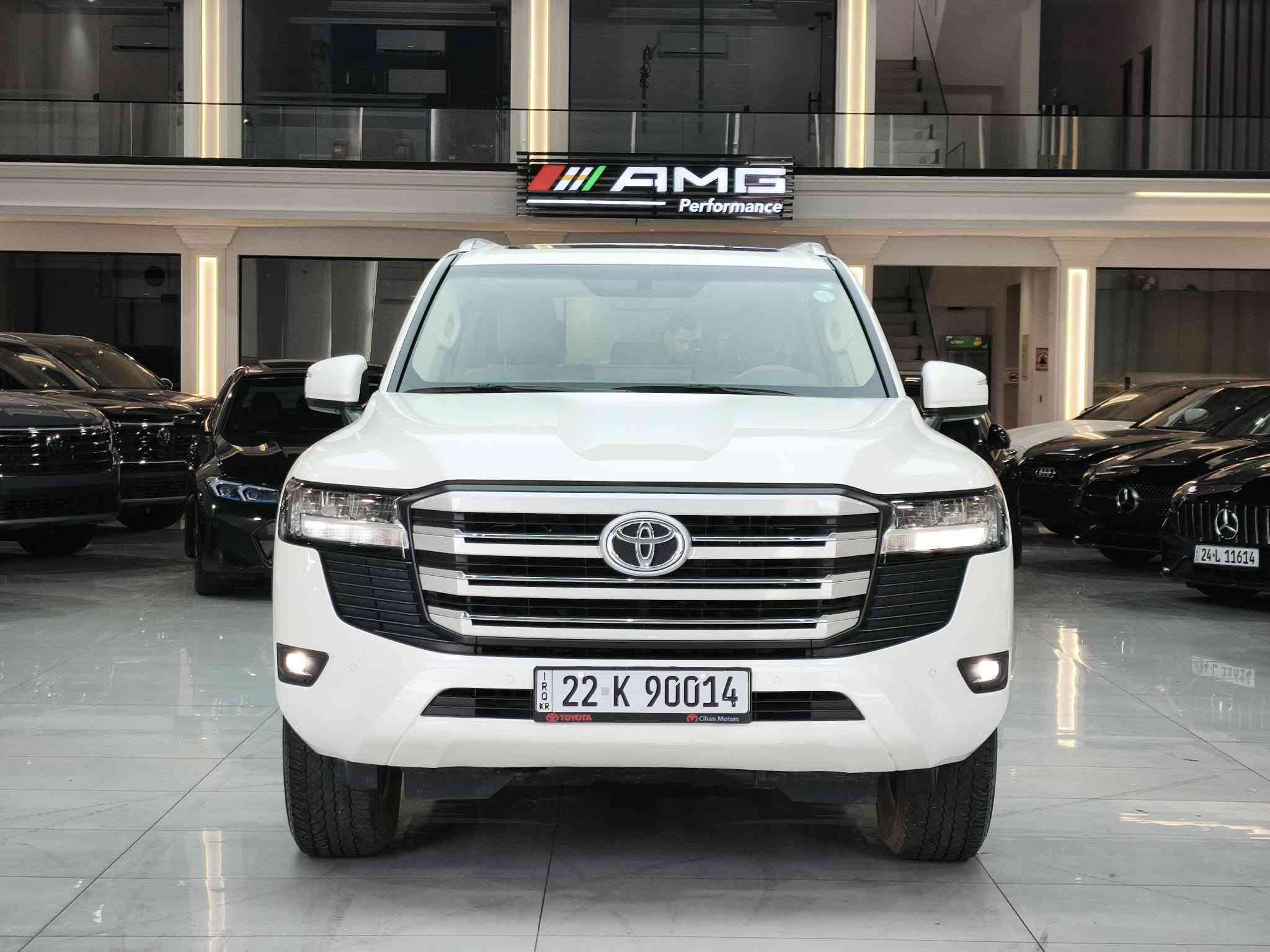 لاندكروزر GXR 2024
لاندكروزر GXR اماراتي
موديل 2024
ماشيه 35 الف كم 
كفاله عامه من دعاميه للدعاميه 
مغلفة كامل PPF 
كشنات كهرباء 
جلد 
ثلاجه 
تبريد مركزي 
صندوق كهربائي 
رقم اربيل سنويه وهزة كله جديد
العنوان اربيل 
للاستفسار اكثر 
***********
***********
