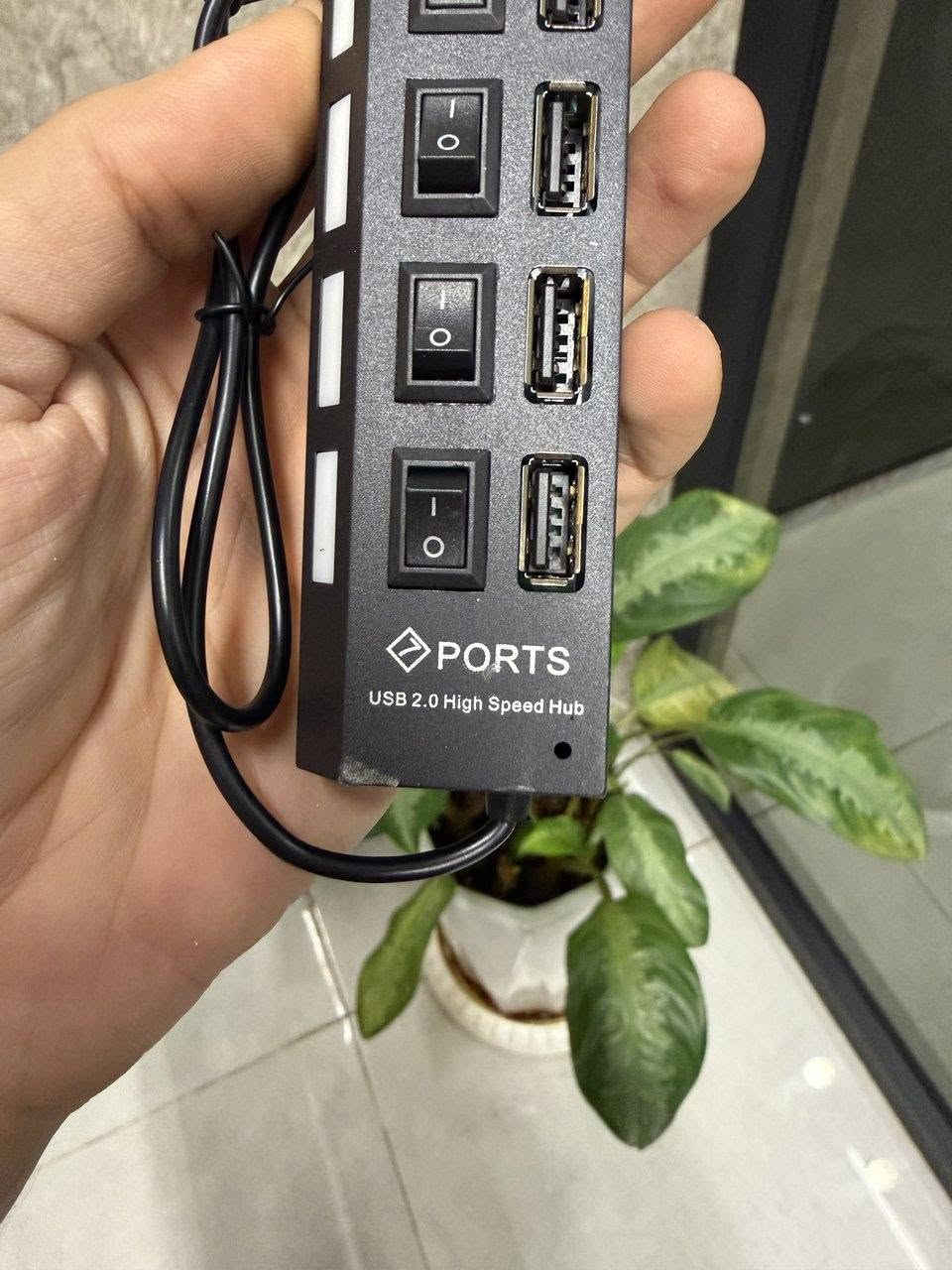موزّع USB

تعبت من قلة منافذ الـUSB؟ 😩🔌
هذا USB Hub يخليك توصل عدة أجهزة بنفس الوقت وبكل سهولة!

✨ 7 منافذ USB
⚡ لكل منفذ مفتاح تشغيل وإيقاف مستقل
💻 مناسب للكمبيوتر واللابتوب
🔗 توصيل سريع وسهل
🖤 تصميم عملي وأنيق

خلي كل أجهزتك بمتناول إيدك… حل واحد يرتبلك كل التوصيلات! 

المميزات:

. يحتوي على 7 منافذ USB لتوصيل عدة أجهزة.

. كل منفذ مزود بمفتاح تشغيل وإيقاف مستقل.

. مناسب للكمبيوتر واللابتوب والأجهزة التي تدعم USB.

. يدعم توصيل عدة ملحقات مثل الفلاش ميموري، الماوس، الكيبورد وغيرها.

. كابل USB مدمج لسهولة التوصيل.

. تصميم أسود عملي وأنيق.

. خفيف وسهل الاستخدام والتنقل

​✨ للطلب أو الاستفسار:
تواصل معنا عبر الرسائل الخاصة 
📱 واتساب: ***********
​💰 السعر: [١٦ الف ]
🚚 التوصيل: مجاني لجميع محافظات العراق 🇮🇶

للطلب المنتج من خلال الرابط مباشرة

https://rolemall.com/?strung=axMwaXjgootquality13173
