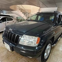 جراند شيروكي • ٢٠٠٠ • ٣٠٠ الف كم