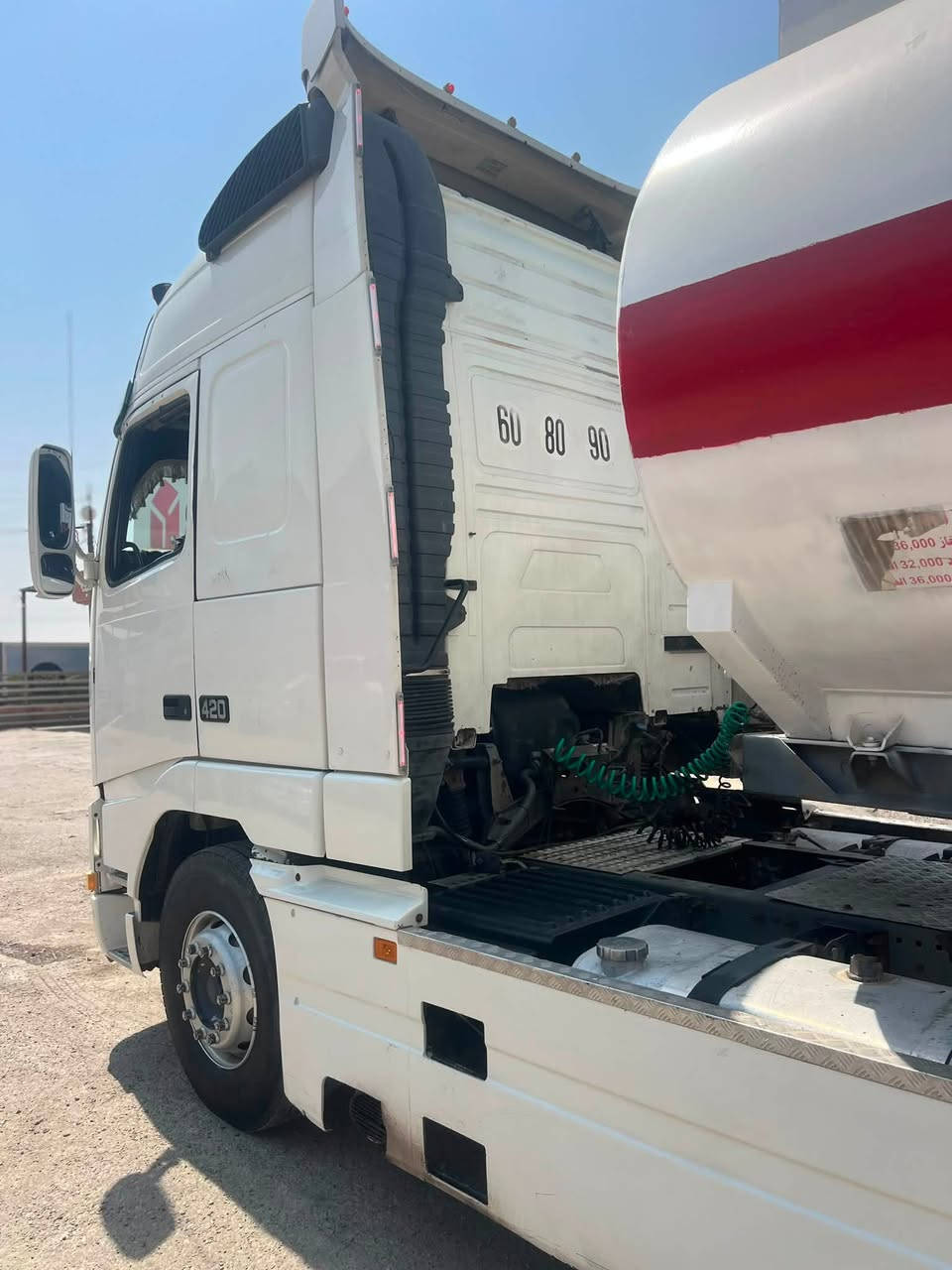 للبيع فالفو صهريج 

موديل ✅2002

كير عادي 3✅3

قماره 3/ خطوط

شاصي بشرط 

سنوية جديد 

طوناج GBS 

نوع صهريج تركي 

***********☎️✅
