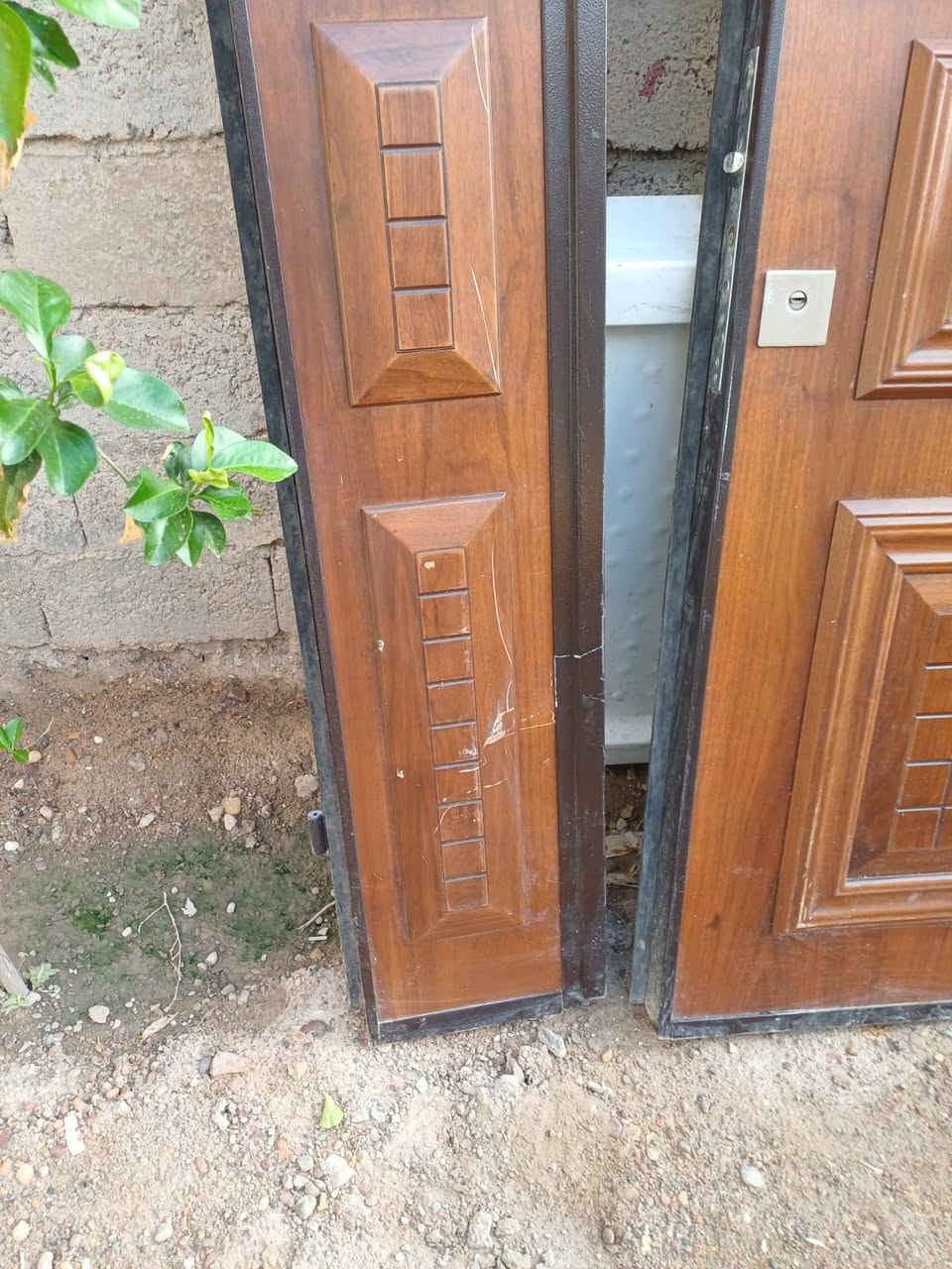 باب ثقيل • ٢م٢٠ • بوب الشام