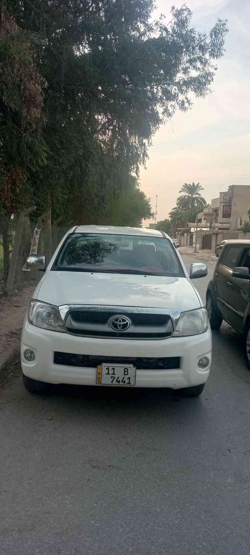 هايلكس دبل • ٢٠١١ • رقم بغداد