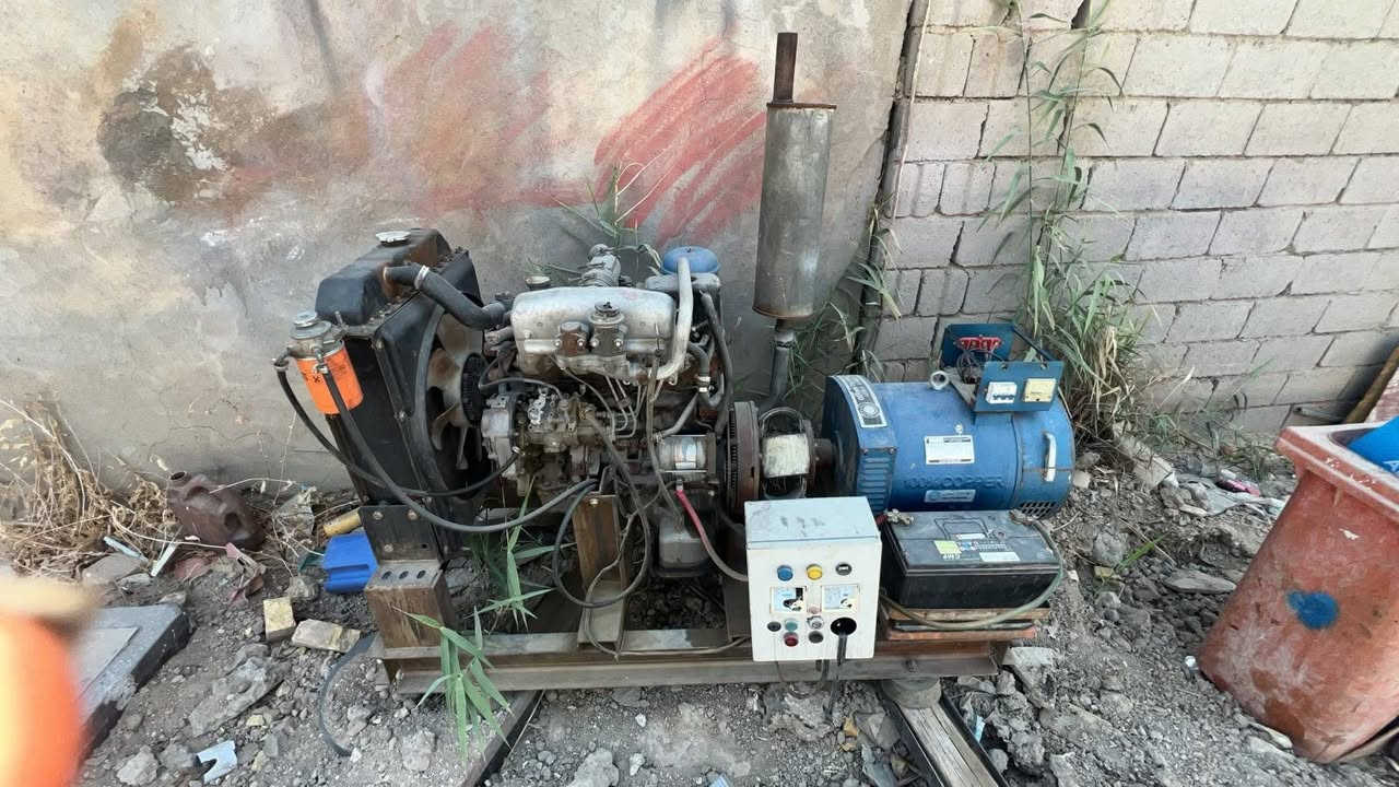 للبيع مولده أزوزه محرك كلش نضيف راس توليد 30kv السعر 14 ورقه رقم المبايل ***********
