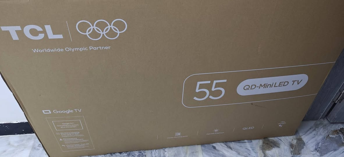 السلام عليكم  شاشه للبيع مستعمله سبوعين Q6k   الي هيه c6k  مني لد جديده وبلظمان كامله ملحقات للبيع مكاني بغداد الحريه ***********
