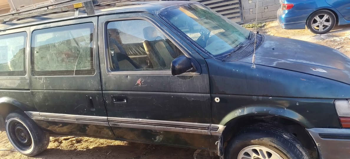 دوج كرفان موديل94 كير ومكينه بلادي 3300 سياره جاهزه تبريد شغال  شاصي طويل مكان بغداد التاجي سبع البور*********** السعر 40 $وبيها مجال بسيط بغداد, العراق
