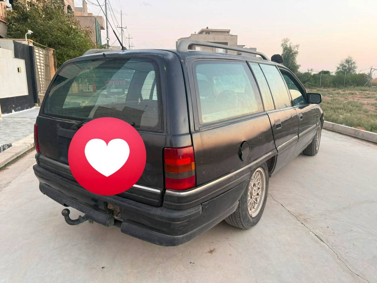 🚗 للبيع – أوبل أوميكا استيشن موديل 1991
🖤 اللون: أسود

⚡ جامات كهرباء

🌞 فتحة سقف

🛞 طخم أمامي وخلفي جديد

🛞 إطارات جديدة
حجمممم المكينة 20 بلادي
⛽ كابون بنزين

📄 بااسمي رقم وسنوية جديدة 

 رقم السيارة نينوى 

🔄 شرط التحويل

📍 الموصل – الجانب الأيسر

 ... حي الزهراء 

هاتف ***********
