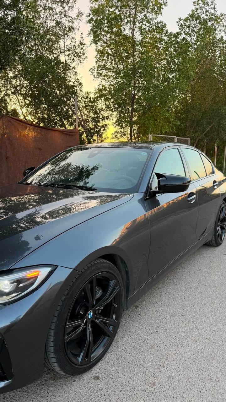 للبيع  🚘
BMW 330i وارد أمريكي 🇺🇸
السعر 25 الف دولار وبيها مجال
🔹 الموديل: 2022
🔹 المحرك: 2000cc توين تيربو
🔹 الممشى: 75 ألف كم
    • السياره نضيفه جدا
📌 المواصفات:
   • داخل جلد ابيض فاخر
• فتحة سقف
• شاشة ديجيتال
• كاميرا خلفية
• كشنات كهرباء + تدفئة
• هيتر ستيرن
• أبواب بصمة
• مرايا كهرباء
• لايتات أمامية متحركة ويه الستيرن
• إضاءة داخلية LED متعددة الألوان
• ⁠داتا شو 
• ⁠حساسات كامله 

🛠️ الصيانة:
• صيانة كاملة عروش

📍الحادث:
• جاملغ + باب مبدل حادث بسيط 
• التبديل نفس اللون
• ⁠ والبنيد مصبوغ 
السياره باسمي تحويل مباشر
مكان السياره بغداد
📞 للاستفسار والاتصال اواتساب:
***********
