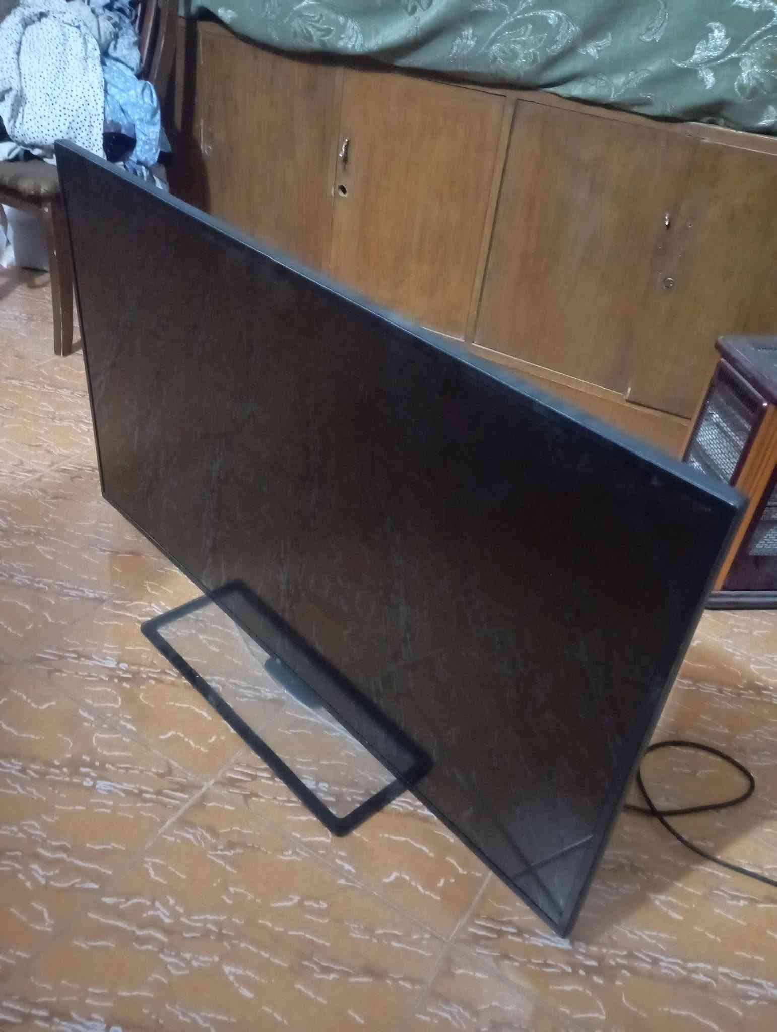 شاشه للبيع مستعمله شي قليل حجمه 50 مكان بابل رقمي ***********
