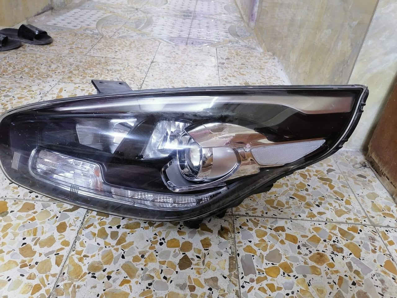 متوفر زوج لايت كيا كارنز يرهم من موديل ١٤ إلى ١٩ اصلي تفصيخ حاويه هاي نضافتهن شوفه عينك بيهن شغله وحده تصليح بسيط جوه القاعده فقط اما الجامه وباقي الأجزاء
كلشي ما بيهن وشغالات ١٠٠٪للتواصل واتساب فقط ***********
اعتذر عن الرد بالتعليقات والمازنجر
