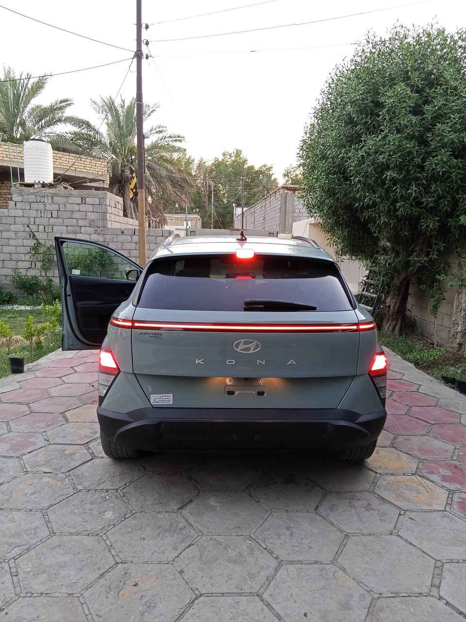 كونا 24
نظام SEl محرك 2000 دوش المرغوب
مواصفات.تشغيل عن بعد 
بصمه تشغيل .وبصمه ابواب
قيادته وتحكم ذاتيه 
رادار أربع اتجاهات
تبريد قطعتين 
شاشه متصله 
سياره مابيها اي قطعه تبديل أو صبغ  فقط بارد بالبنيد وموضح بالصور  تعتبر بدون حادث كلين 
الايرباكات سليمه 
مكان بابل  تترقم جميع المحافظات عدى الاقليم
سعر 153
***********
