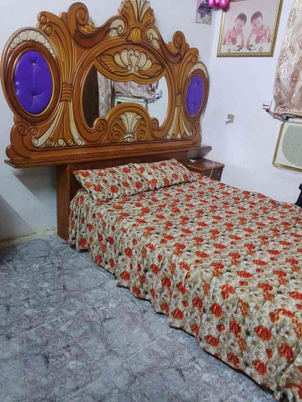 السلام عليكم غرفه خشاب البيع الغرفه عايزهه ترتيبات بصيطه السعر 300 الاستفسار ***********
