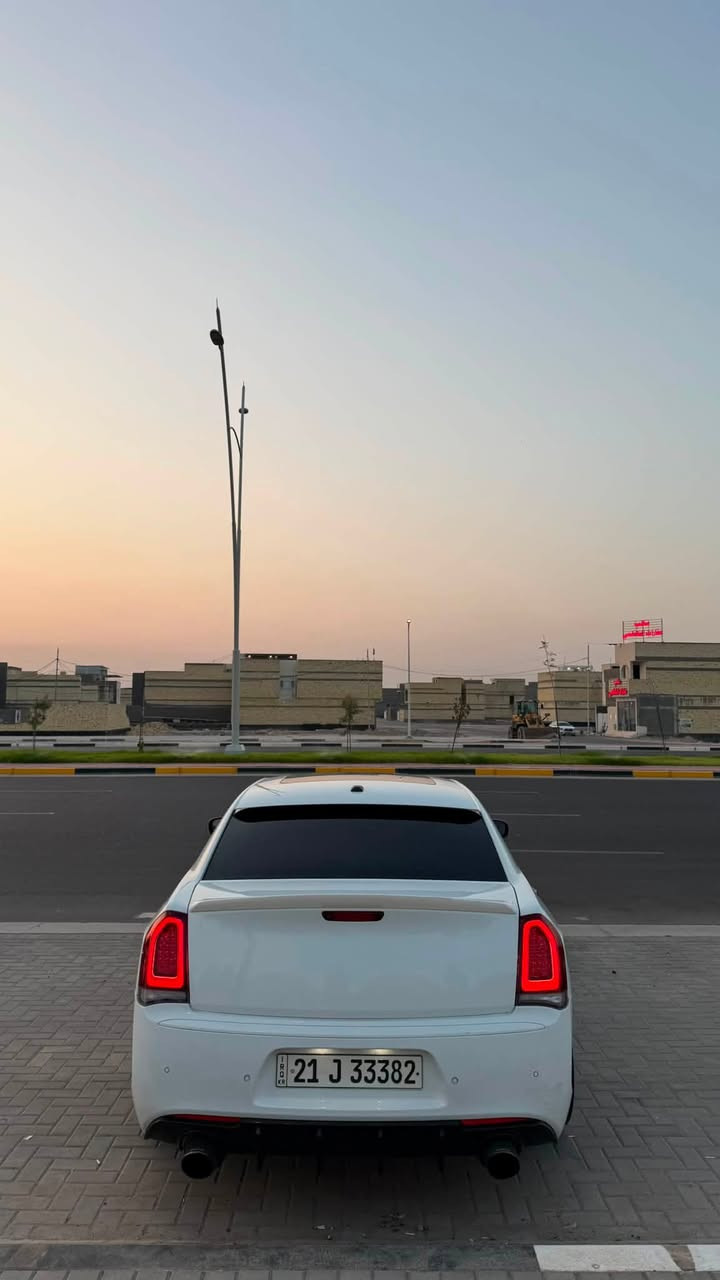 كرايسلر اوباما   — Chrysler Obama
‏‎‏‎وارد خليجي
‏‎‏‎الموديل           — 2020
فئة.                 — 300s
حجم المكينه   — 5700/ V8
‏‎‏‎اللون               — ابيض
‏‎‏‎المسافه المقطوعه —90000mi
تخم تاير جديد
صدر امامي خلفي جديد
ادامه كامله
‏‎‏‎المواصفات
-بانورما
‏‎‏‎- بصمة تشغيل
‏‎‏‎- بصمة أبواب
‏‎‏‎-تشغيل عن بعد
‏‎‏‎-ترحيب عند الاقتراب
‏‎‏‎-كشنات جلد ابيض ملكي
-كشنات تدفئة تبريد الامامي خلفي تدفئة
گير ماوس
-حساس امامي خلفي
‏‎-تدفئة ستيرن
‏‎‏‎- ستيرن بحركه كهربائيه
ليد نهاري
‏‎‏‎-كراسي  بحركة كهربائيه
-دوسة البريك و البانزين متحركة كهربائياً
‏‎‏‎-تحكم ستيرن جهتين
‏‎‏‎-تثبيت سرعه
‏‎‏‎-مانع انزلاق
‏‎‏‎-كامره خلفيه
-بردة خلفية
‏‎‏‎
-الضوء متحرك مع الستيرن
باقي المواصفات المعروفه
-التعديل دعامية srt
-كزوز ينفتح و ينقفل
-وسطيات هلكات
-لايت متغير (عين الشيطان)
برمجة عبود عبقرينو
الحادث موضح بلفديو
للاستفسار
***********
