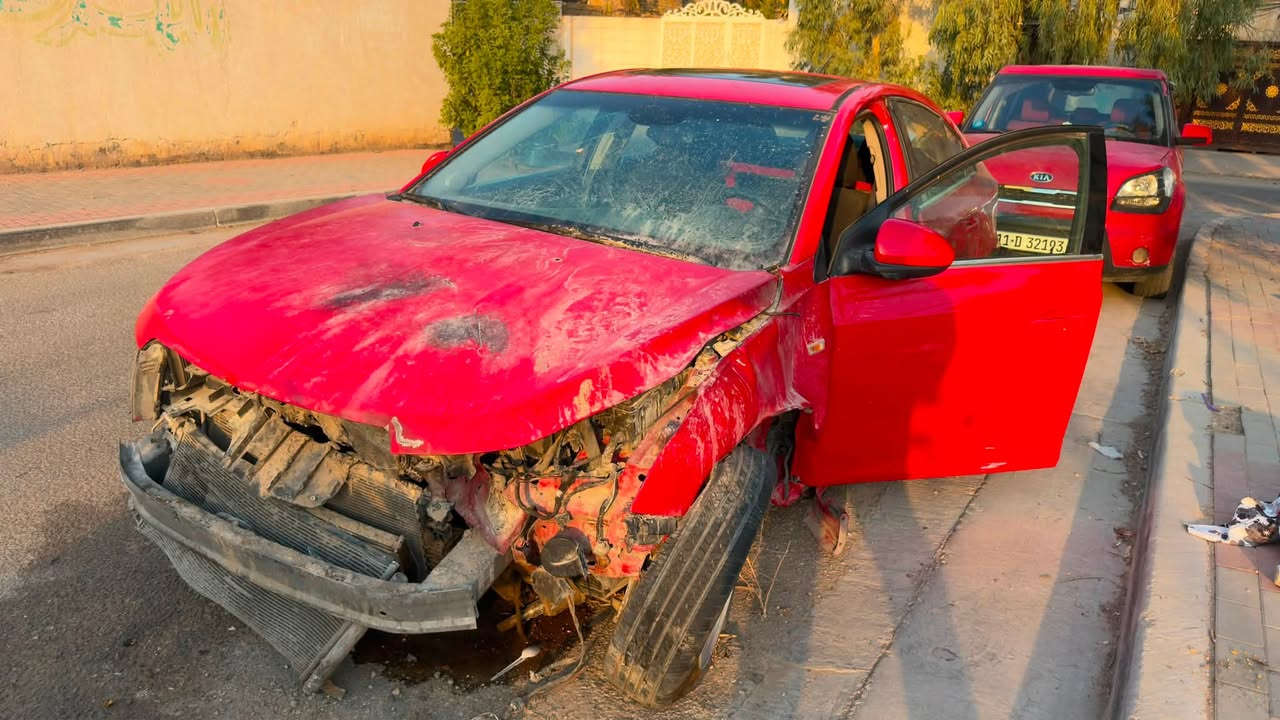 �
للبيع شفروليه كروز موديل 2016، على هاي الوضعيه ابيع 

سعره مناسب ٦ ملاين بيه مجال قليل مكانه بكربلاء 
*********** واتساب
