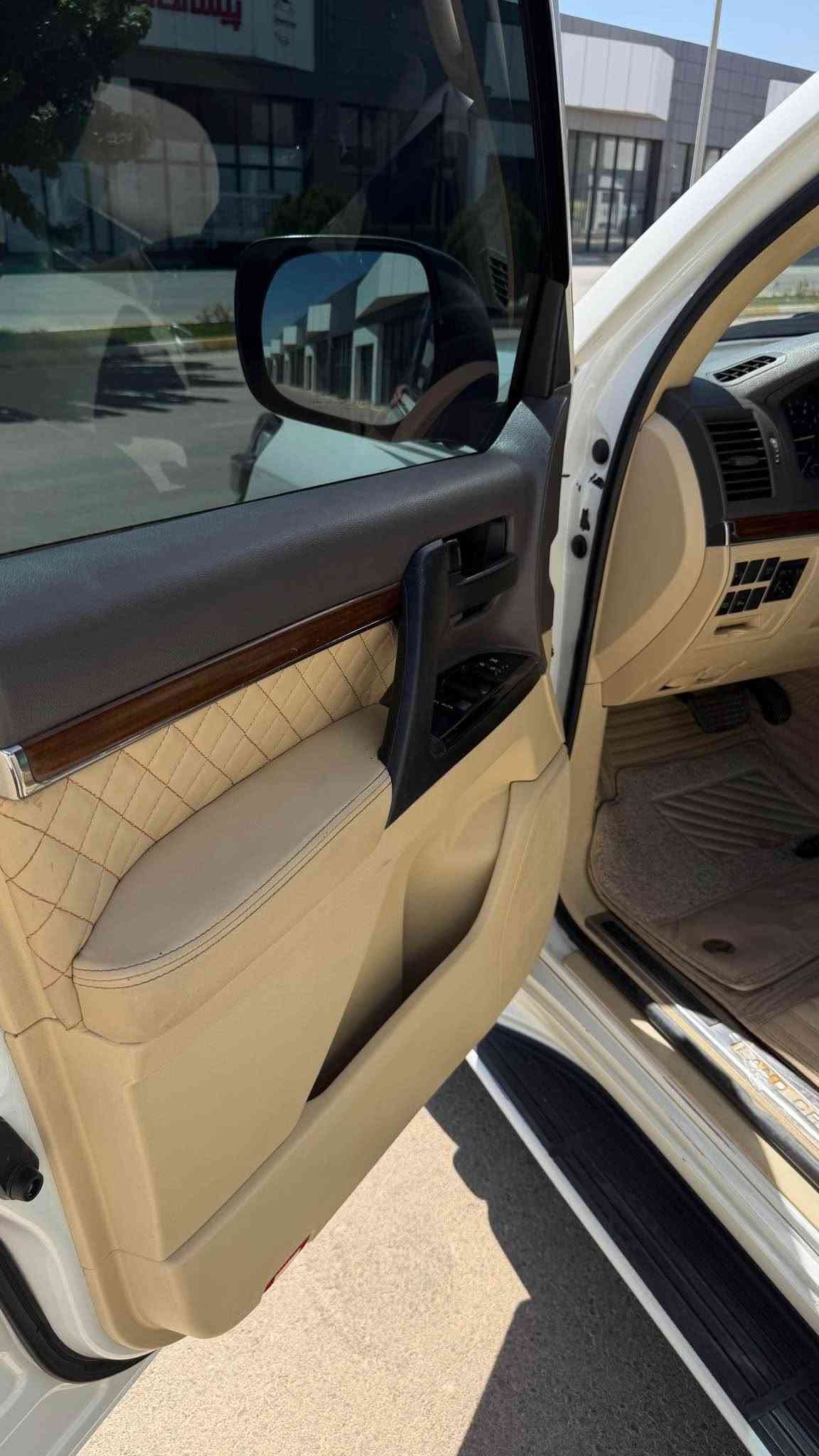 ***********
Toyota Land Cruiser 2018
V8 4.6L
بێ ڕەقەم کۆدی ئاسایشی بۆ کراوە
مواسەفاتی GXR فوول فوول. - پارچەو پەڵەیەکی تەنها پەمپە - ١٩٦ هەزار ڕۆیشتووە گێڕ و مەکینە بەشەرت نەکراوەتەوە - سەیارەکە زۆر زۆر تازەو جوانە بۆ نرخ پەیوەندی بکەن السليمانية, العراق
