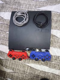 بلي 3 نضافة 95٪  يجي مع يدات ثنين وفيشة HDMI وشاحة مال يدات  يجي وياه ...