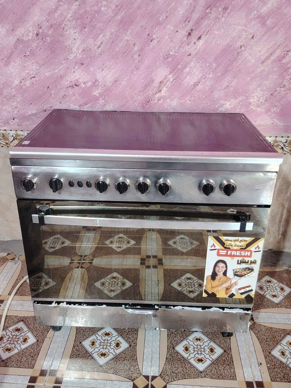 طباخات فريش مصري و يونفرسال ايطالي شرط شغل نار زركه نضافه كدام عينك شراي يتواصل وتساب ***********
