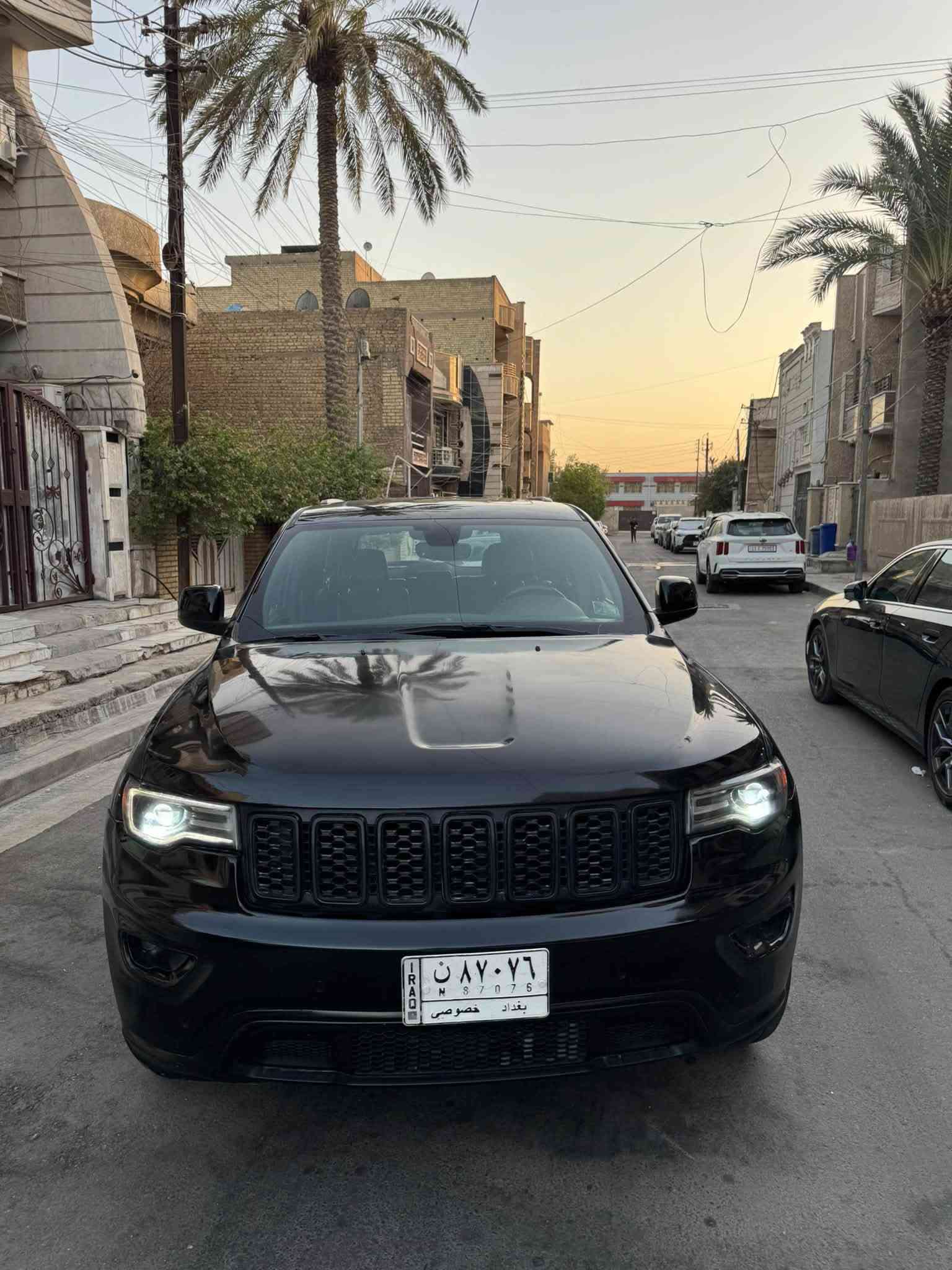 السلام عليكم جيب بلاك توب موديل ((2020)) فول السياره ماشيه ((97)) محرك كير مكفولات حادثهه مال امريكا بنيد وجاملغ فقط مبدلات بدون دواخل شاصي الغد مكفول السعر ((170)) وبيهه مجال بسيط ماكو هيج سعر بل سوك وبل عافيه على الياخذهه ((***********)) مكاني بغداد الحبيبيه
