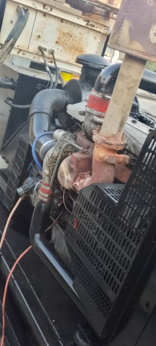 📢 للبيع: مولدة ديزل 150 kVA - بحالة ممتازة وجاهزة للعمل الفوري!
⚙️ القدرة: 150 كافيا (150 kVA)
🔹 المحرك: ديزل 6 سلندر توربو، عزم قوي وأداء مستقر تحت الحمل
🔹 التبريد: منظومة راديتر كاملة جاهزة للعمل المستمر وفي أصعب الظروف
🔹 المنظومة والبدن: شاسي ثقيل، فلاتر منظمة، بلوك وشغل صافي بدون أي نضوح
🔹 الوضع الفني: الماكينة مفحوصة بالكامل، شد وتصفيات ممتازة، جاهزة للتشغيل والتحميل المباشر بدون ما تصرف عليها دينار!

📍 الموقع: بغداد
📞 للتواصل والاستفسار (اتصال / واتساب): ***********

#مولدات_للبيع #مولدة_ديزل #مولدات_العراق #مولدة_150_كافيا #معدات_صناعية
