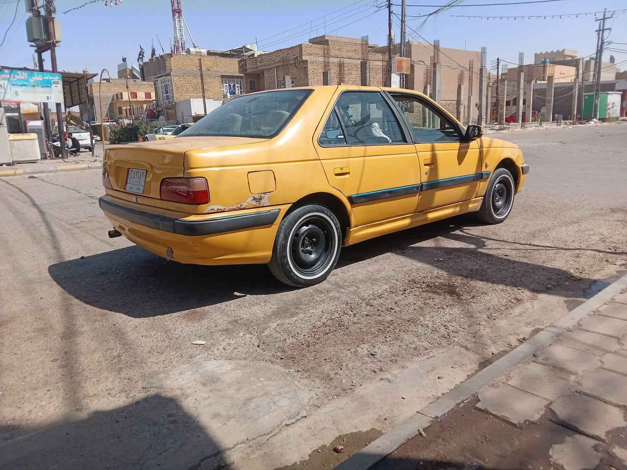سلام عليكم بيجو بارص مديل 16محوره كورلا بيكاجو سنويه منتهيه كير ومكينه حاوية ستوني شادها السياره عوزها ترتيبات بسيطه مكان واسط السعر 32وبيه مجال التصال على الرقم ***********
