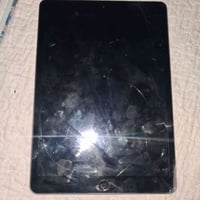 آيباد 9 • ٢٥٦ جيجا • عاطل