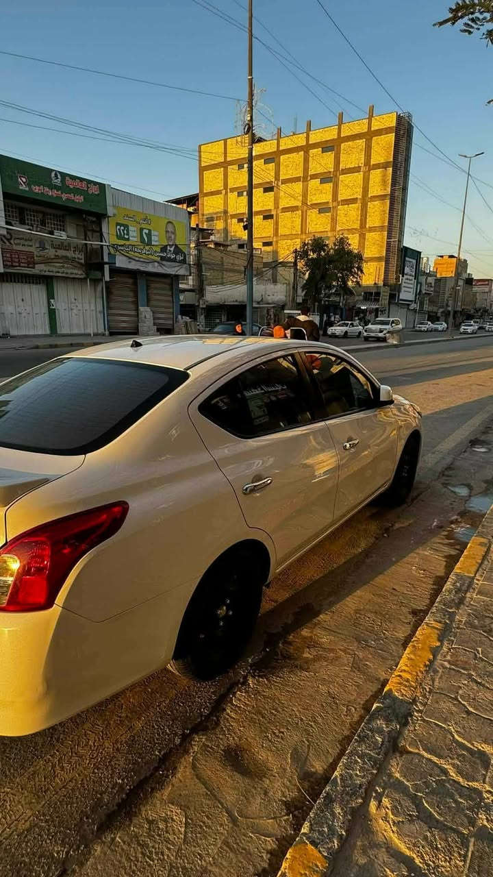 نيسان سني هندي 22 كفالة عامة ماشية 54 ع ايدي 
السياره جديده جدا ، دهن موتول بانزين محسن 
رقم اربيل سنوية ماساقطه ل 27 بأسم شركة المهند 
السونار مرفق مع المنشور . ***********
