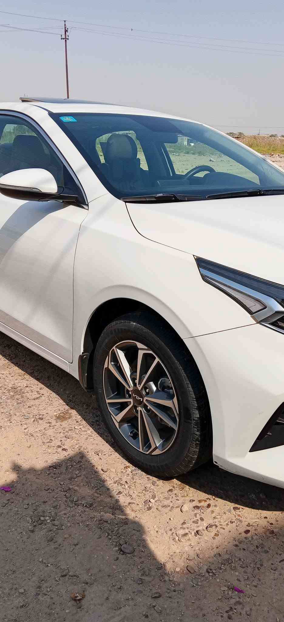 سلام عليكم سيراتو موديل 24 فول مواصفات رقم بغداد 
تبريد قطعتين
 فتحه بل قماره
 اشاير مري
 مري شفط 
ماشيه 46 الف k سياره كفاله عامه
 ما عدا شبر بل بنيد بارد
 وشخط باب خلفي
 عنواني بغداد المحموديه ناحية الرشيد
سعرها 175 بيها مجال ***********
