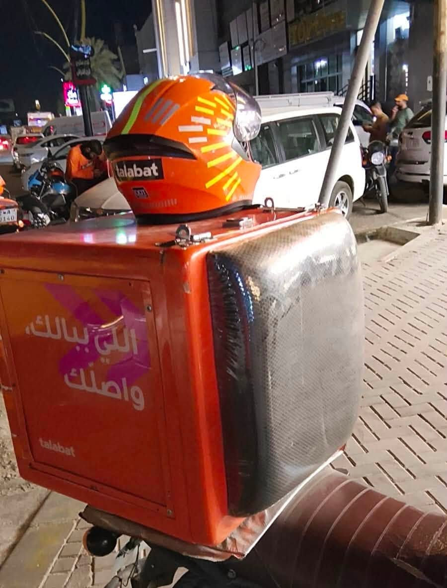 السلام عليكم صندوگ طلبات البلاستك جديد ونظيف غراضه ويا اللي يريده ب 100 وبي مجال مكاني بلديات وهذا الرقم
***********
