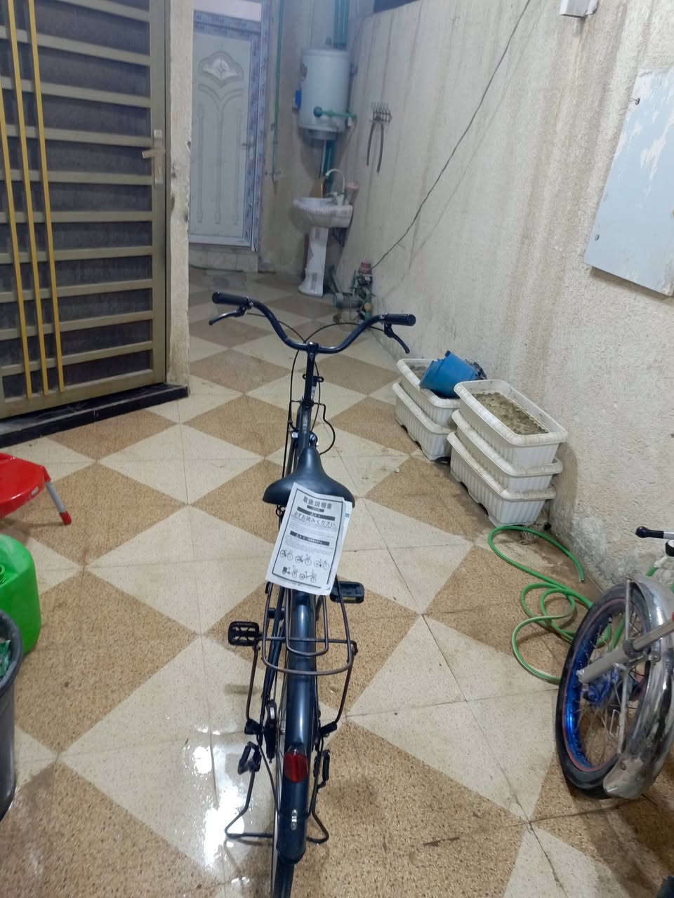 سلام عليكم باسكل البيع لون نفطي باسكل ما متعوب بعده جديد سعره 120بي مجال مكان البصره الجزيره ***********
