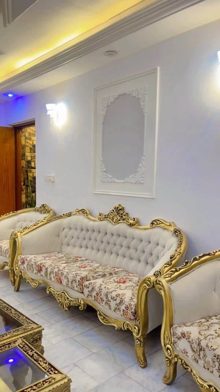 تخم مصري البيع الوان حليبي
4 طبلت 1 كبيره 
سعر مليون بي مجال
*********** 
عنوان بغداد الزعفرانيه
