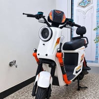 R9 برو • ٥ بطاريات كبار • ٥٠-٦٠ كم/س