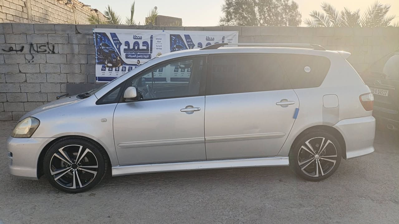 ابصم 2002 سياره مكفوله  مكينه كير حداديه خير من الله سياره جديده كلش تويل سياره سعر115 وبيه مجال ***********
