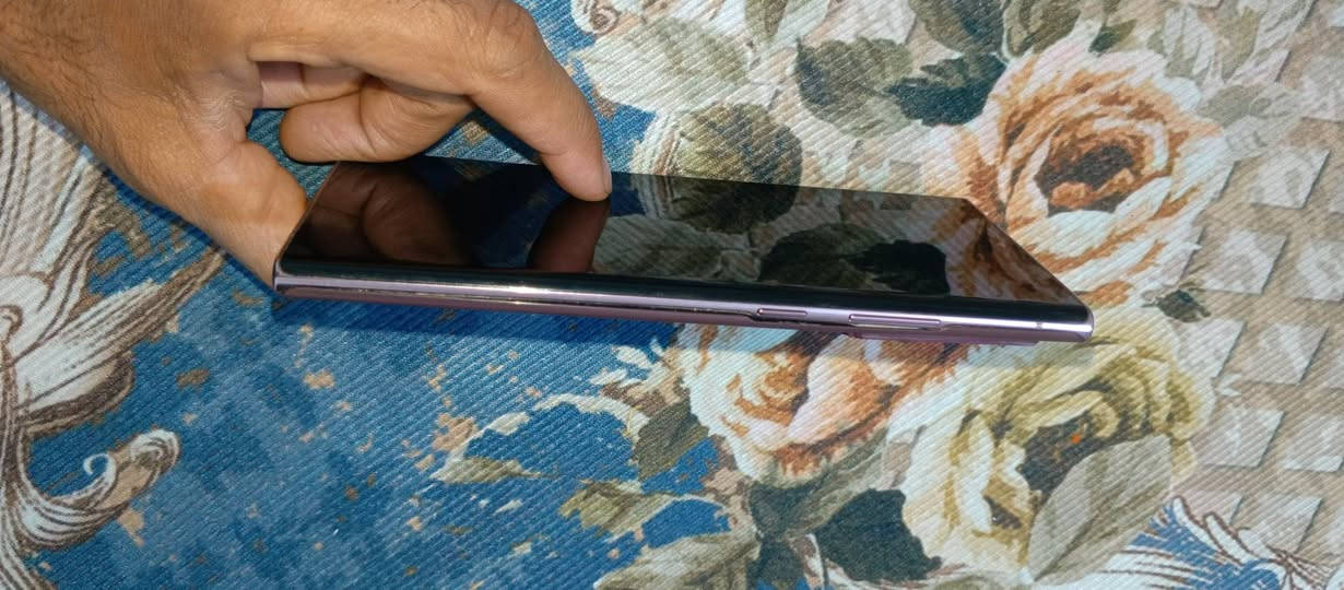مكفول • رام ٨ • سعة ٢٥٦ جيجابايت