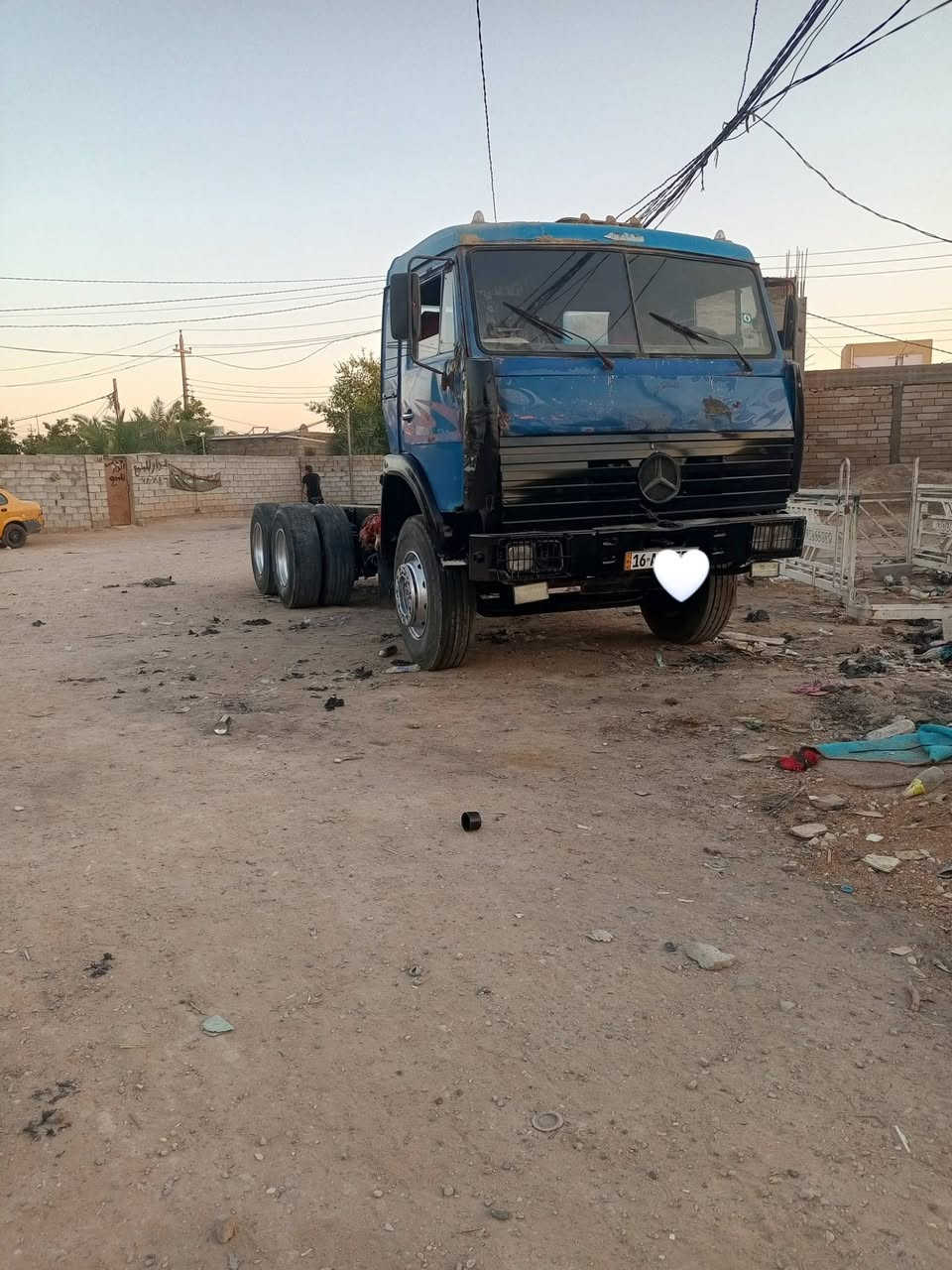 السلام عليكم كماز للبيع 2002 محرك وكير البي خير من الله لا تبخير ولا تنقيص كير 111 مكينه 25 بالسنويه قلاب رقم قادسيه سنويه لـ30 مكان النجف ***********
