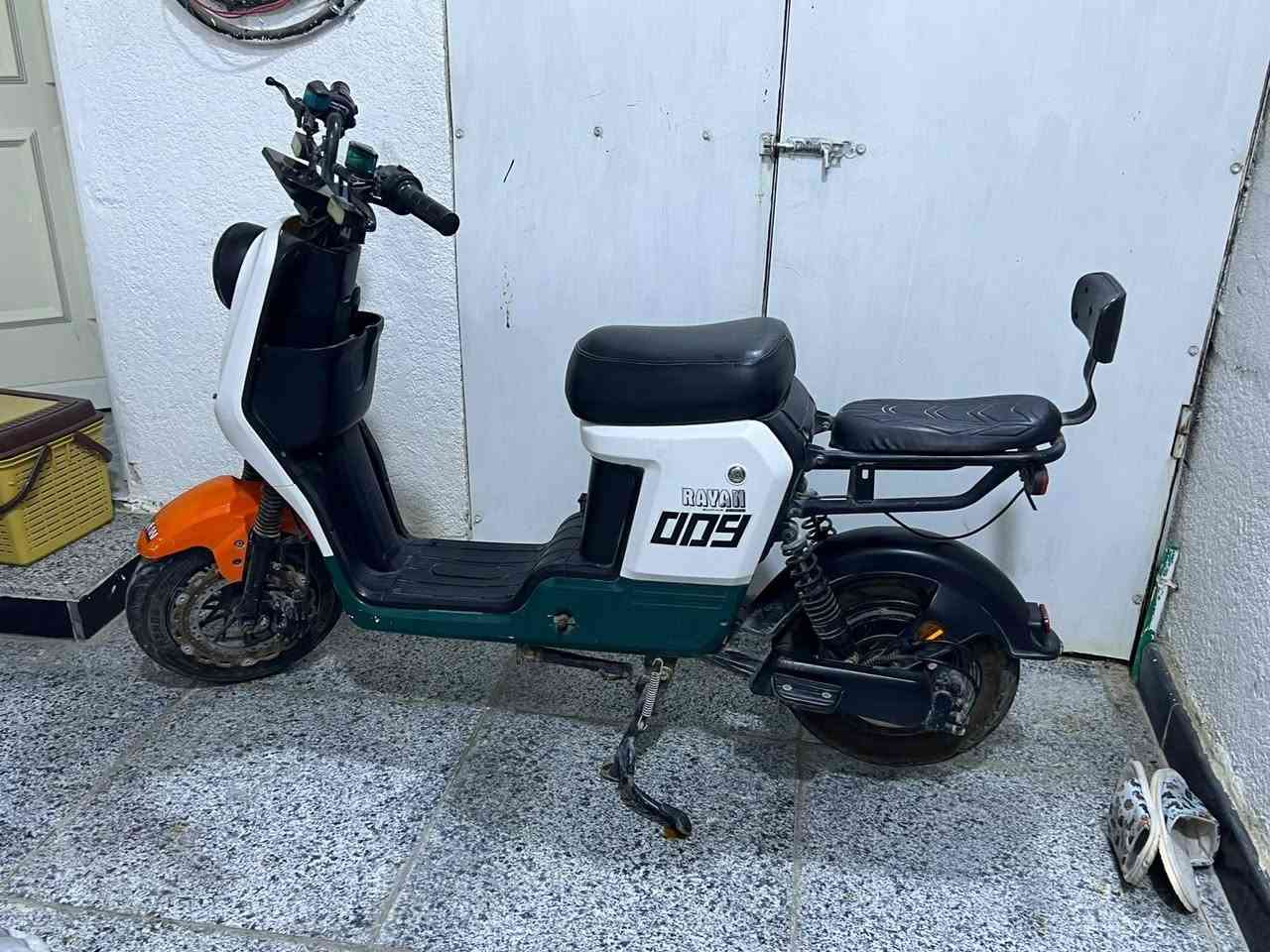 R9 • نضيفه • بطاريات جديدة