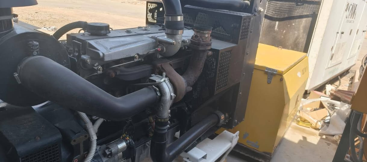 سلام عليكم مولد بيركنز 150 KVA نضام حماية كامل تشغيل أو إطفاء ذاتي
150KVA
توليد لوري سومير فرنسي اصلي
زورنا في موقعنا ديالى بعقوبة الصناعة الثانية مقابيل نهاية حي المعلمين
للاستفسار الاتصال على الأرقام التالية
***********
***********
من الله التوفيق
