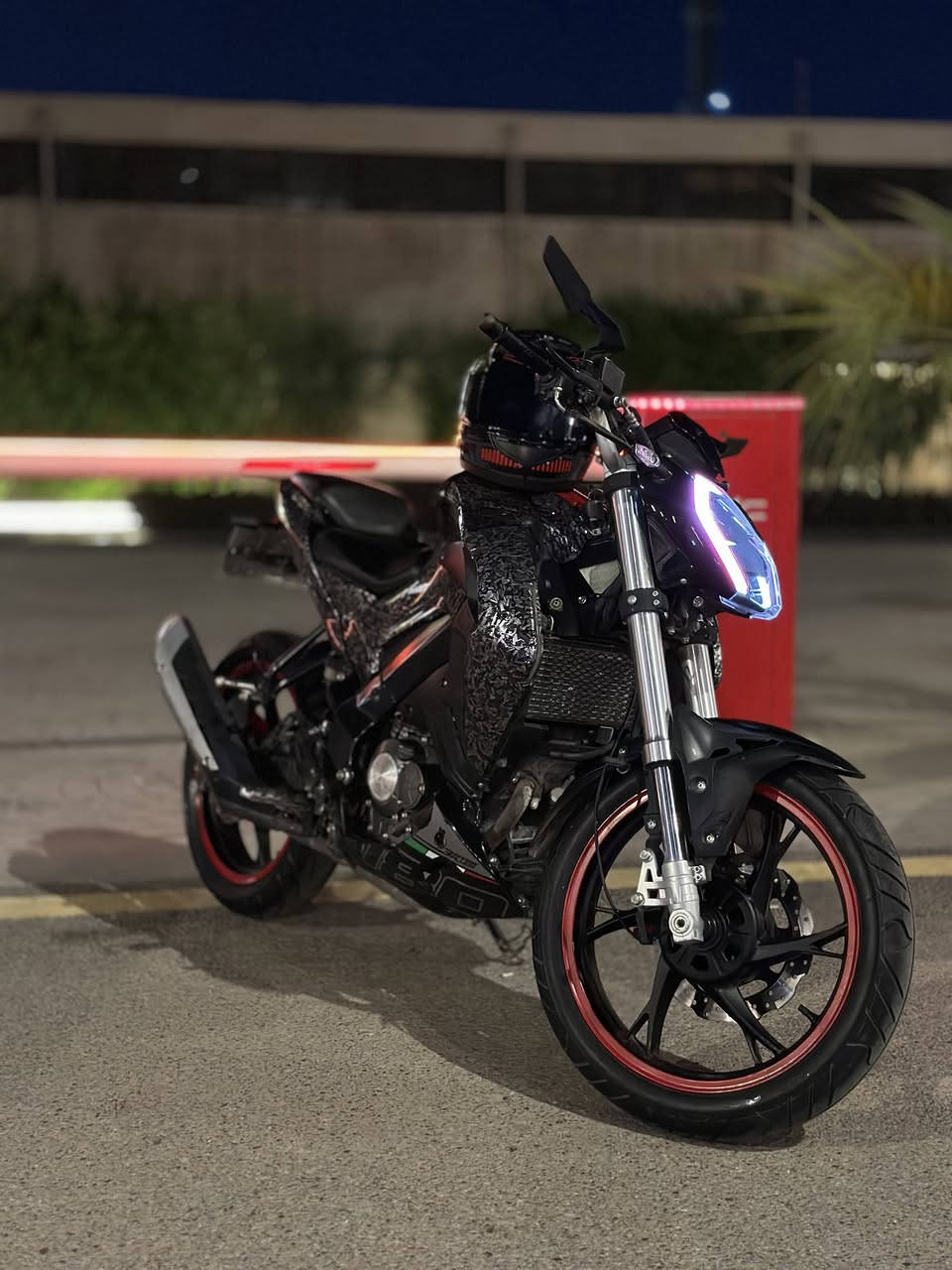السلام عليكم
ملكة جمال الكون للبيع 🖤
بنلي 180s موديل 2022 رقم بغداد انكليزي هزة جديدة بعدها ممنتهية الدراجة ب اسمي تحويل ثاني يوم
ماشيه 11 الف كيلو 
مغلفه تغليف كاربون فايبر فورجت
اللد الامامي مغلف لون احمر 
قاعدة رقم مال بطح
مرايات H2
وشعار BMW احمر
دبلات جديدة
الدراجة مميزة كلش
ماكو شي بيها بلادي بس المكينة🤣❤️
الدراجة تخبل وبالواقع احلة بعد
السعر : 3 ملايين و100 الف

مكاني بغداد اليرموك 
***********

