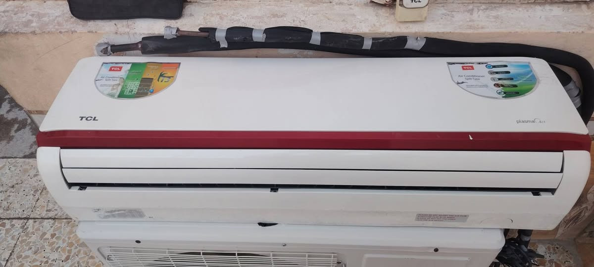 سبلت للبيع TCL نضيف كلش تبريد ثلج 2طن ***********
