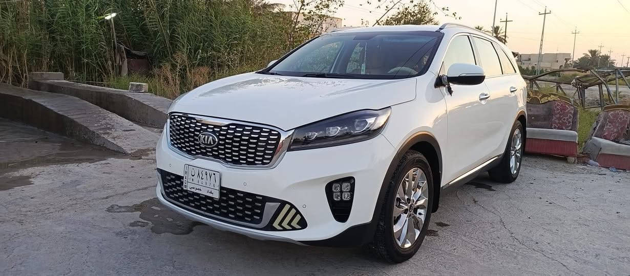 السلام عليكم.. كيا سورنتو 2020 مواصفات كامله عدي البنوراما بأسمي رقم بغداد ماشيه 89 ضر بسيط جدا شبر براس البنيد ومصلح بارد كارت للتواصل الاتصل على الرقم *********** ماكني بابل
