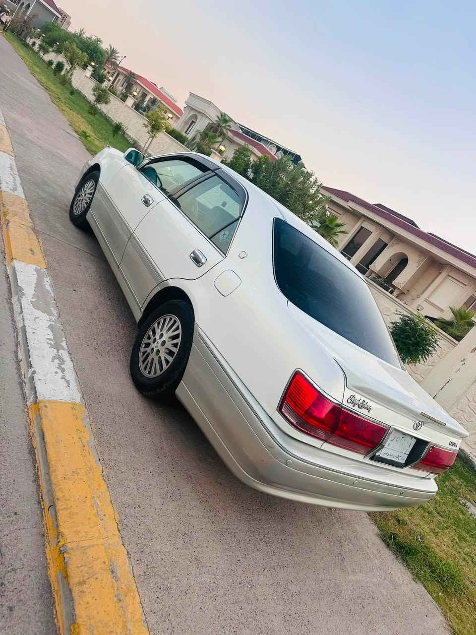 مه ليكه بؤ فرؤشتن ٢٠٠٢ساغ گئرو مه كينه به شه رت
ياك پارجه ي گؤرايه چاملغي لاي سه ياق ***********
