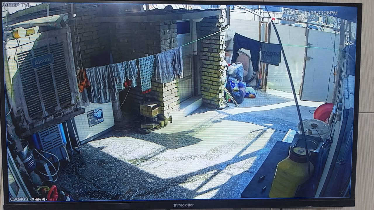 📹 تم بحمد الله تنصيب 3 كاميرات مراقبة نوع اسوار 2 ميكا في إحدى المنازل في منطقة البلديات💙

🔹 شغل مرتب ودقة عالية
🔹 متابعة وحماية على مدار الساعة 🔒

📍 العنوان: بغداد – الغدير 
📱 للتواصل: ***********

