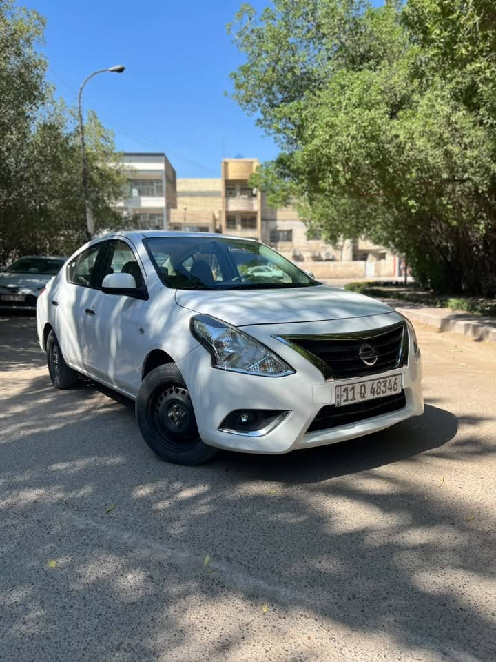 سيارة نيسان سني هندي بليته زركة موديل24 كفاله بحالت الوكاله بعدها بل ضمان شركة السور السعر125
العنوان بغداد***********

