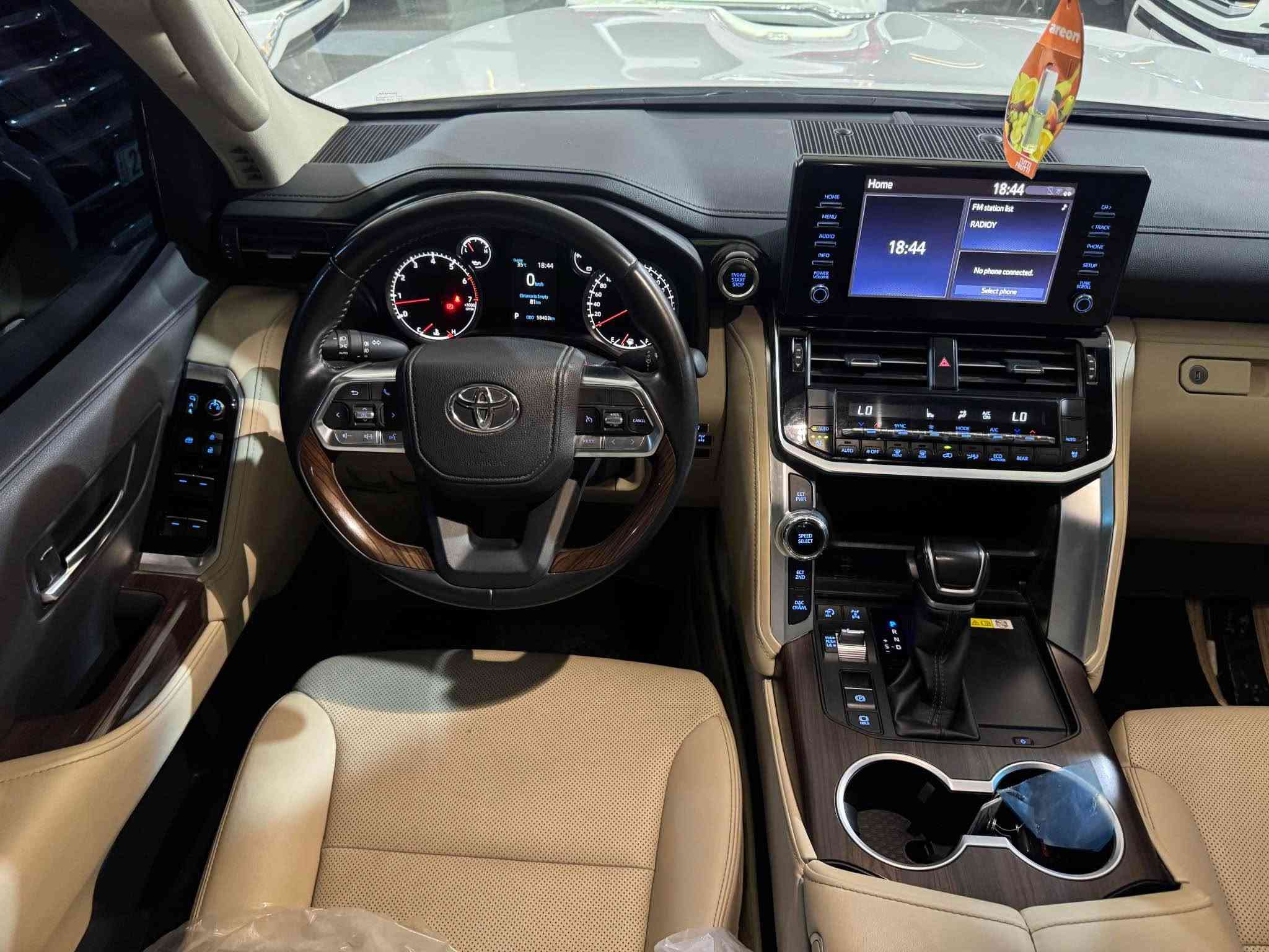 TOYOTA

LAND   CRUISER

2024

GXR

3 SCREEN 

FULL   OPTION 

SAS

V6

4.0L
  

………………………………………………………………………….

 
تویوتا      لاندکروزەر

2024    سپی

6 پستن

مەکینە

4.0L

…………………………………………………………………………

جی   اکس   ار

   
3   شاشە

بێ   تۆربۆ

………………………………………………………………………….

وارد    عێراق

شەریکە   ساز

ضمان

………………………………………………………………………….

مواسفات

کوشن    جلد

کوشن   کارەبایی

شوێن    مۆبایل     شەحن  کەرەوە

کامێرای   دواوە

کامێرای  پێشەوە

ئاوێنە   کامێرا

سندوق   کارەبایی 

حەساس

ساردکەرەوەی   کوشن

3 شاشە     

لایت    زینۆن

لایت    لید
 

دیاریکردنی   خێرایی

شغال

8  ایرباگ

………………………………………………………………………….

 

58        هەزار        رۆیە

 
………………………………………………………………………….  

  

رەقەم  و   سەنەوی   نوێیە

بەناوی    خۆمانە
 

………………………………………………………………………….

شوێن            هەولێر
 

معرض           جوهر

………………………………………………………………………….

650                           وەرەقە أربيل, العراق

