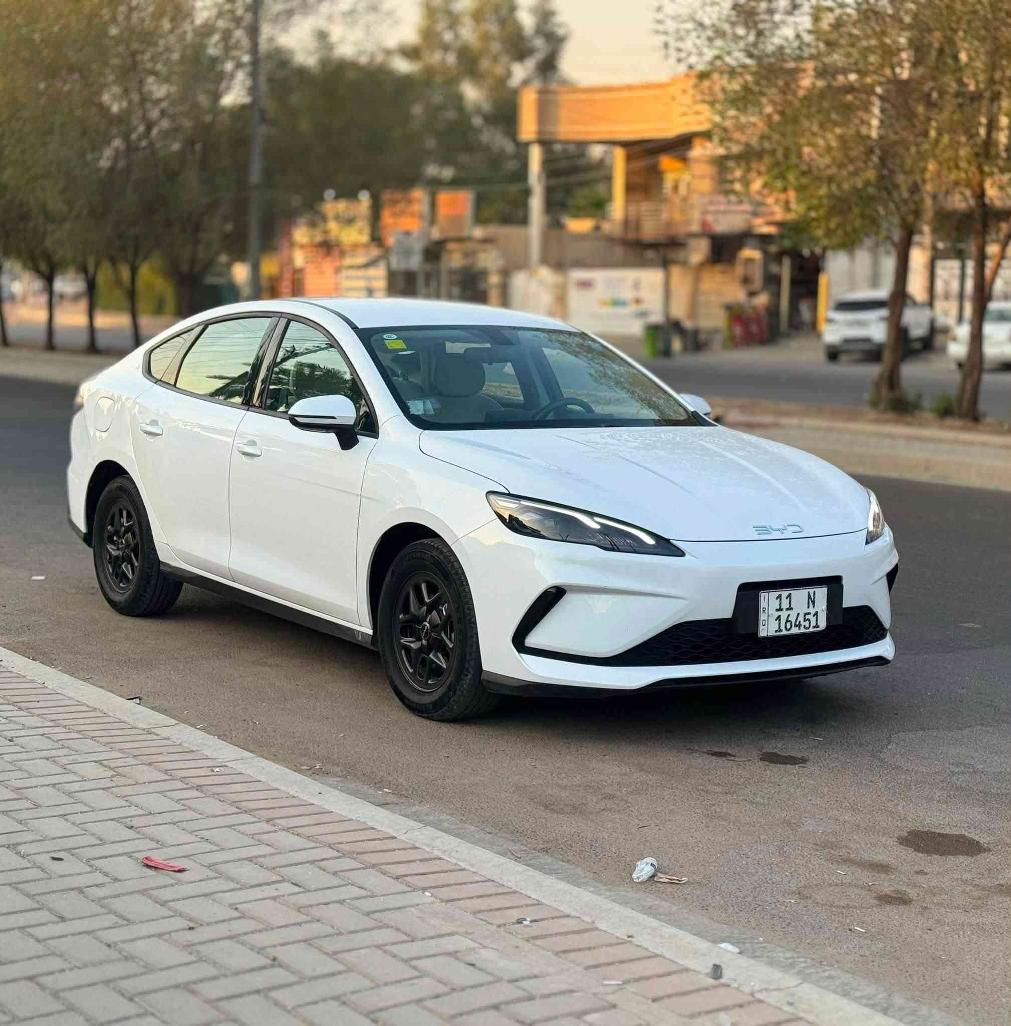 سلام عليكم
للبيع سيل 5 2025
ماشيه 27 
بيها صبغ بين باب وجاملغ لخلفي مائشر عليه 
وبيها بارد مائشر عليه 
رقم بغداد بسمي 
ارضيه مغلفه 
***********
بغداد حي الجهاد 
سعر 18400
