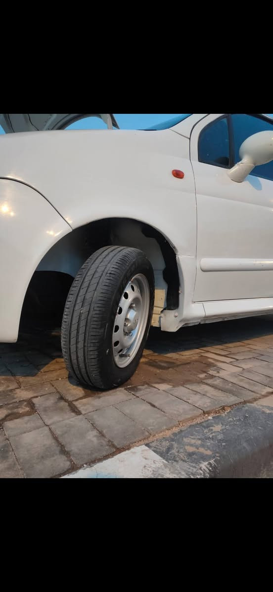 اسلام عليكم اخوان سيارة 🚗 كيو كيو البيع مكفوله من كلشي جديده كير ومحرك وتبريد مكفول هذ رقمي *********** تواصل واتساب العنوان بصرة جنينه
