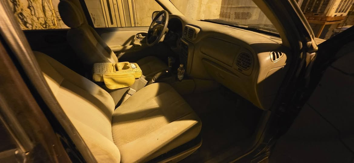 سلام عليكم بلايزر رقم بغداد السياره بلاديه محرك وگير حداديه تايرات تبريد سياره خير من الله فريت بيها العراق مكاني بغداد حي النصر الثانيه  السعر 65 وبيها مجال ***********
