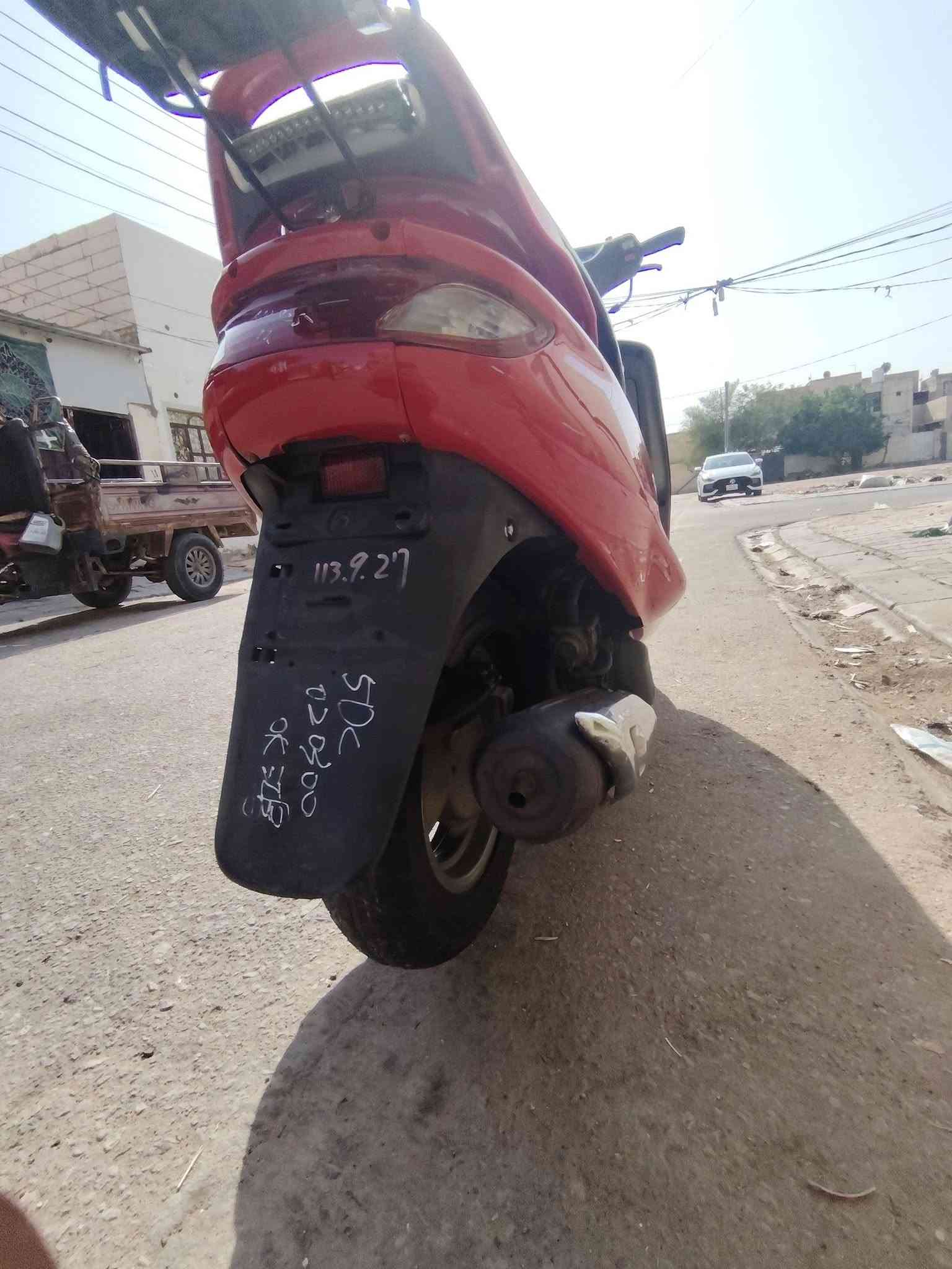 دراجة فراشة مال حاوية كفالة عامة محرك مامفتوح اي نقص مابية كلشي بيها شغال ورقة الوكيل موجودة السعر خاص مكاني النجف ***********
